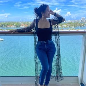 Meet your Posher, Genesis